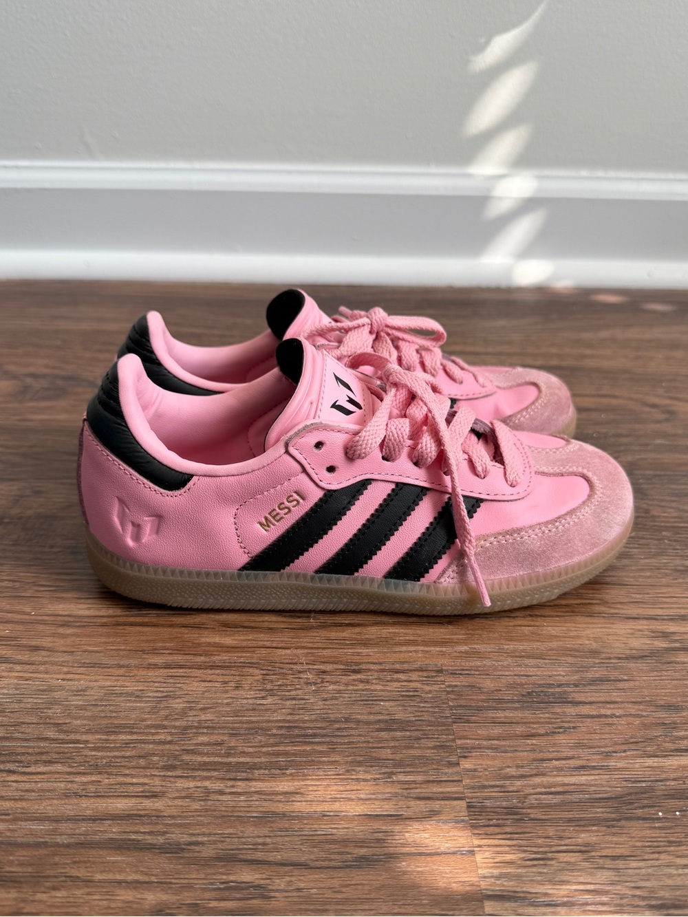 Adidas Samba Messi Pink Leather Soccer Sneakers Size 2 Kids Youth